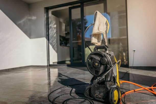 Best Gutter Cleaning  in Washburn, ND